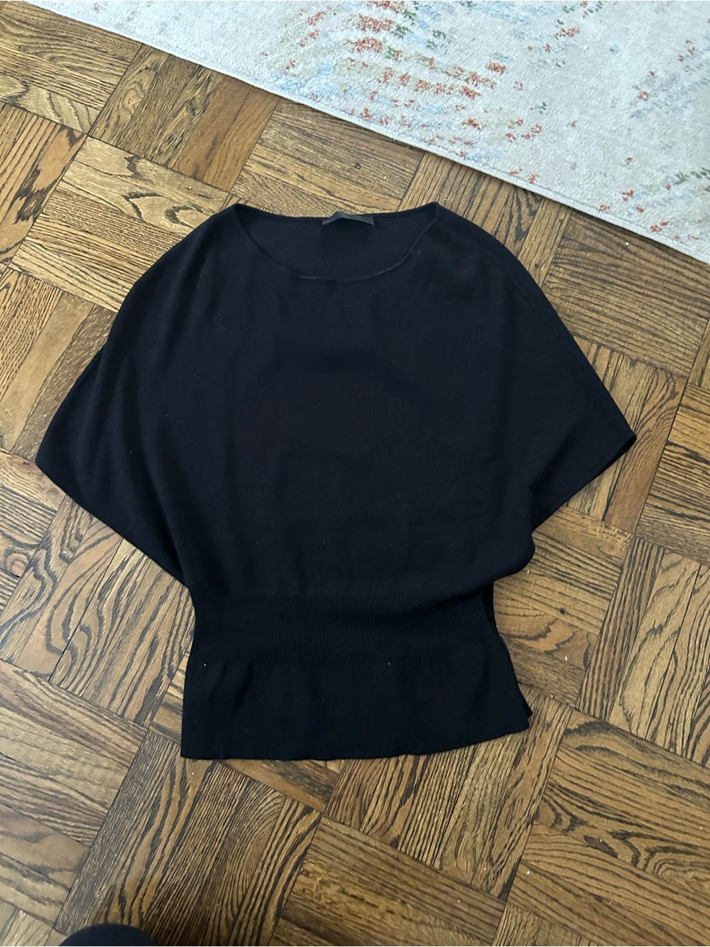 Women’s Black Short-Sleeve Knit Top